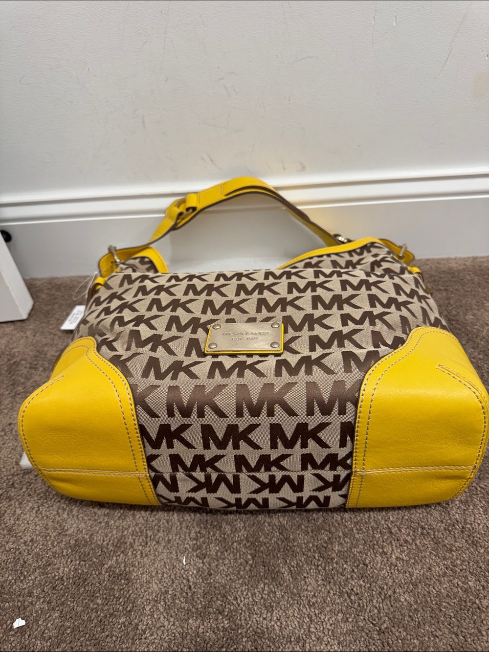 Michael Michael Kors millbrook large jacquard shoulder bag with yellow trim NWT - Picture 7 of 10